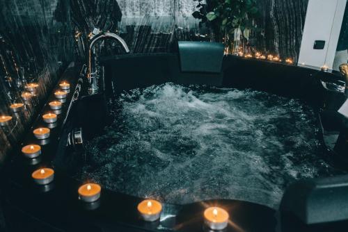 Gregorio VII Luxury Suites San Damaso - image 14