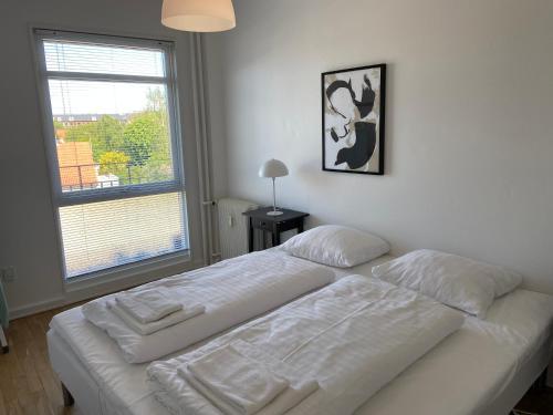 Bright 2-bedroom apartment at sophisticated Frederiksberg
