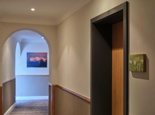 Hotel Restaurant Burg-Klause - main image