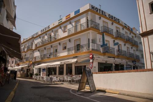 Hotel Oasis - image 10