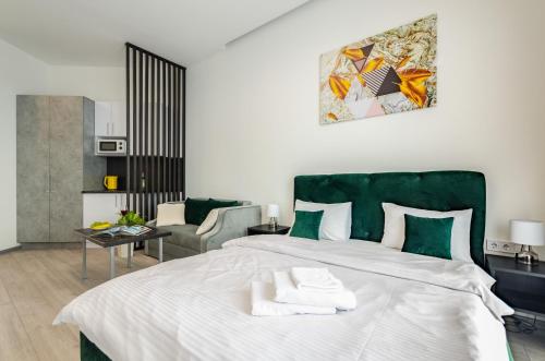 Smart Apartment near Railway Station on 25 floor Kvartet 3C - image 6