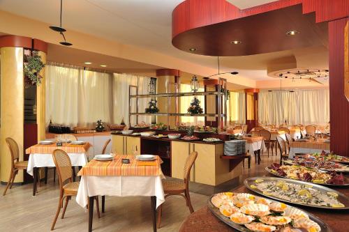 Hotel Ausonia - image 4