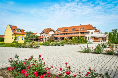 Hotel Rózsa Csárda Bungalow (Apartman) - image 3