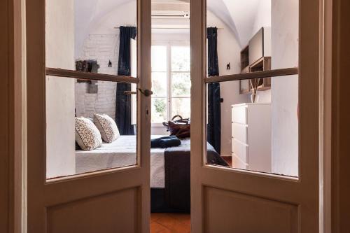 Hostly - Garden House near the Tower - Historical house with Private Garden, Pisa
