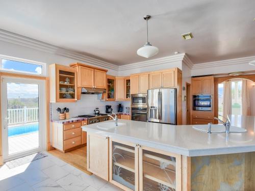 4BR Oceanfront Home with Private Pool & 3 Balconies home - image 8