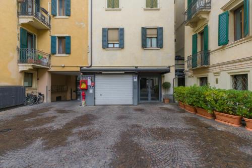 APPARTAMENTO AL CASTELLO - image 13