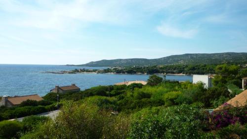 Appartement Pied Dans L Eau Et Vue Mer Magnifique - Location saisonnière - Sartène