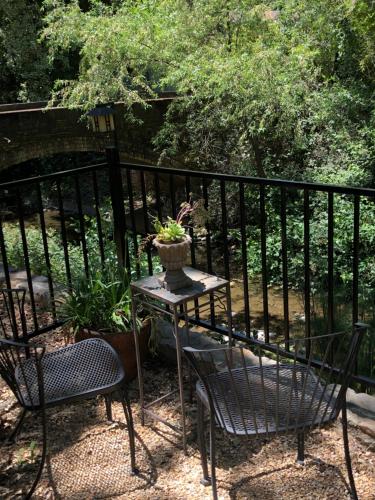 Glen Ellen Inn Secret Cottages