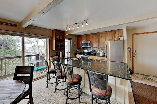 Snowmass Village Ski Lodge - image 7