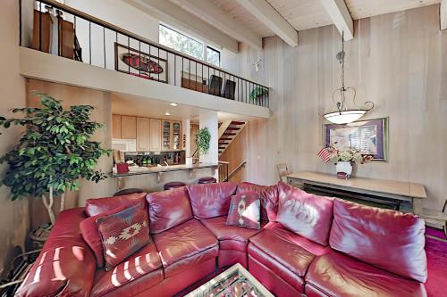 Kingwood Village Condo with Sparkling Pool - Near Beach condo - main image
