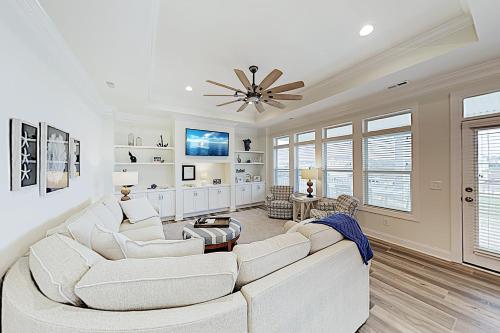 New Oceanside Estate with Private Pool & Elevator home - main image