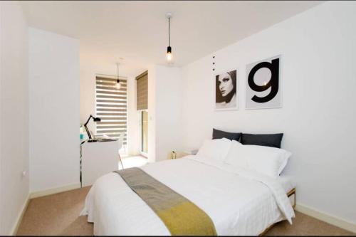 Scandi 2 bedroom flat in Greenwich / O2 Arena