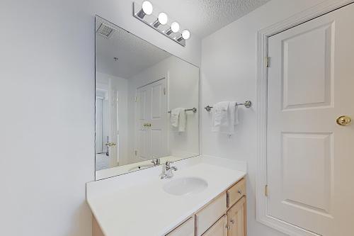 New Listing! Sunny Updated Gulf-Front Condo condo - image 9