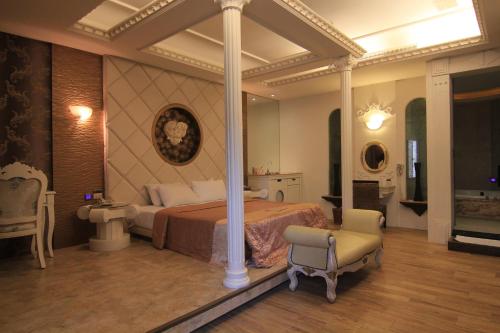 Romantic Code Art Motel in Shanhua District