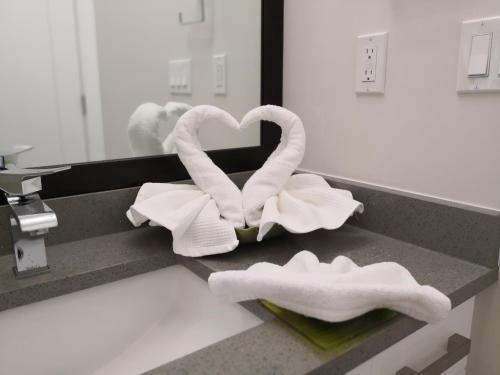 DELOVELY B&B in White Rock, Canada
