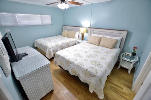 Holiday Surf & Racquet Club 303 - image 9