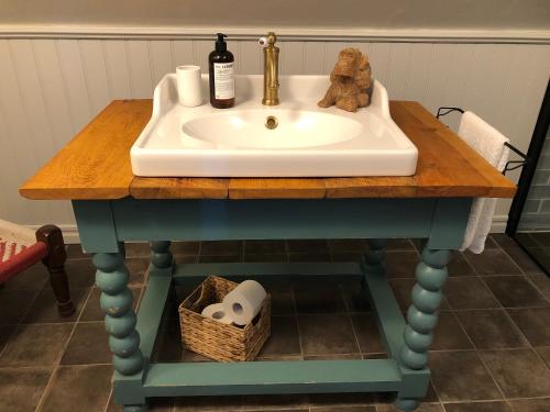 Three Pheasants Boutique B&B - Tap to explore photos
