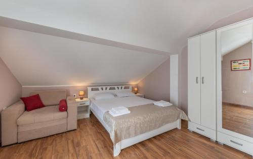 Ioannis Apartments - main image