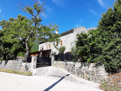 Villa Kozljak, for 10 people, pool