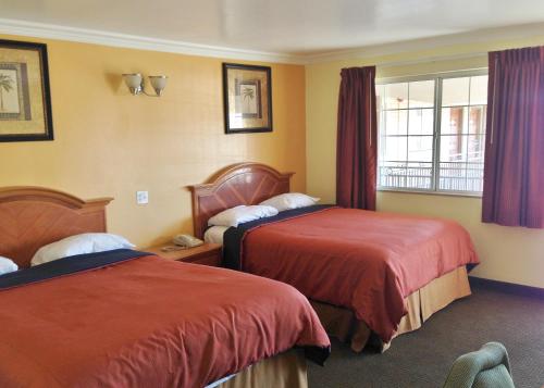 Downtown Motel 7 in San Bernardino, USA