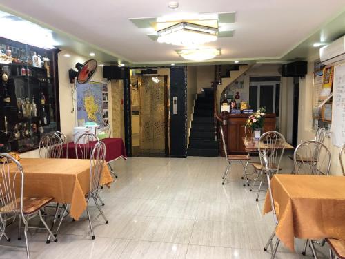 Lobby, Ngoc Linh Hotel Cat Ba in Cat Ba Island