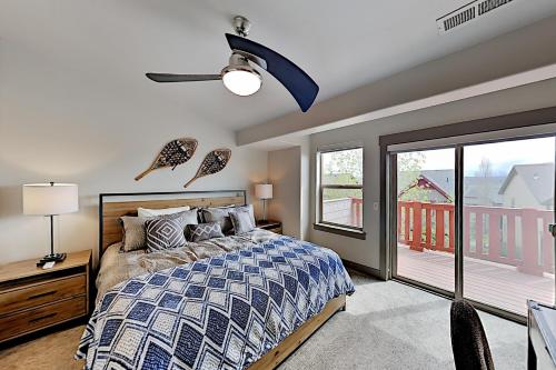 2-Unit Bear Hollow Village Retreat with Hot Tub townhouse - image 7