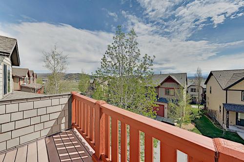 2-Unit Bear Hollow Village Retreat with Hot Tub townhouse - image 9