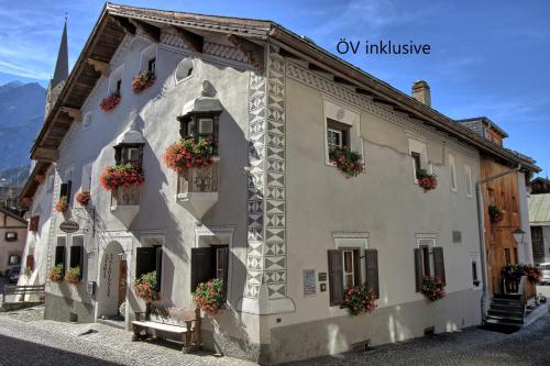 Hotel Garni Engiadina - Boutique Hotel in Scuol, Schweiz
