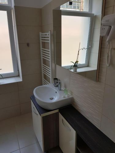 Resita Residence Sauna Apartment - image 7