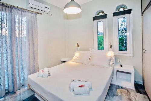  Cozy City in Tinos