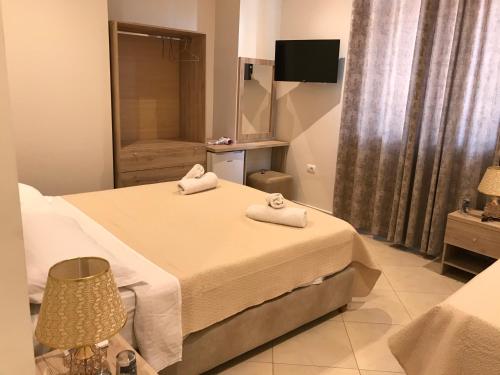 Deni's Hotel