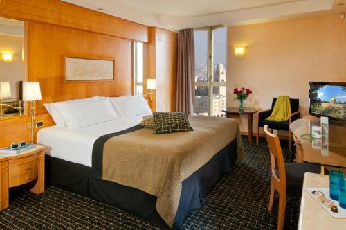 room detail thumbnail 1