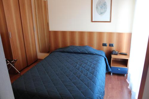 1 twin bed