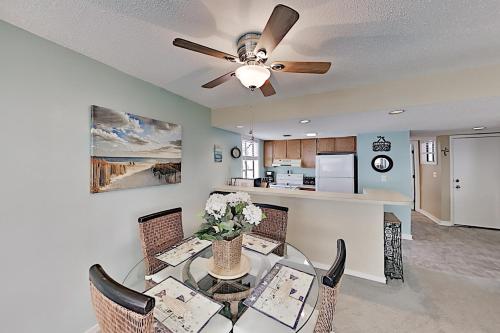 Walk to Beach! Sunlit Getaway with Pools & Tennis condo - image 4