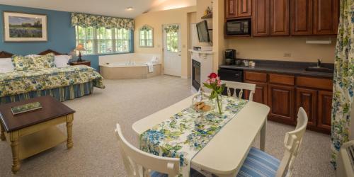 Hawk Valley Retreat & Cottages