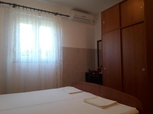 Apartmani Roza Lopar