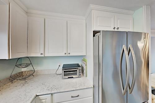 Dream Beach Home on Lewis Bay – Ocean Views home - image 9