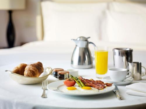Special Offer - Deluxe Double Room - Room Service Breakfast Included, Indoor Pool Access Only