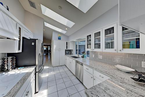 Beautiful River Home with Private Pool Dock & Beach home - image 9