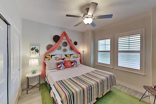 Brand-New Townhome with Pool - Steps to the Beach condo - image 8