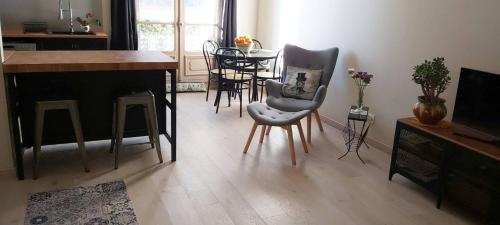 Appartement F3 Climatis dans Hotel particulier le Raspail - image 9