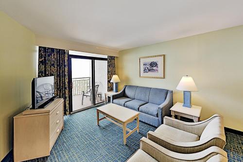 Beachfront Grande Cayman with Pools Gym & Waterpark condo - image 3