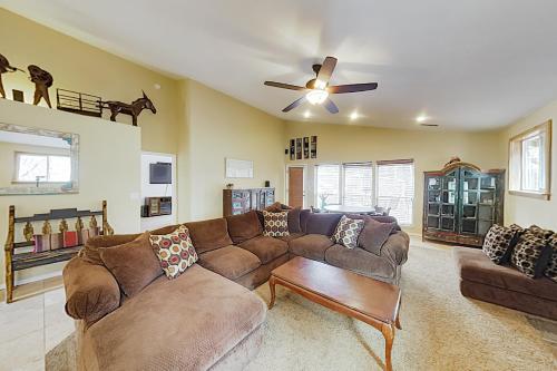 New Listing! Adventurer’s Getaway w/ Hot Tub home - main image