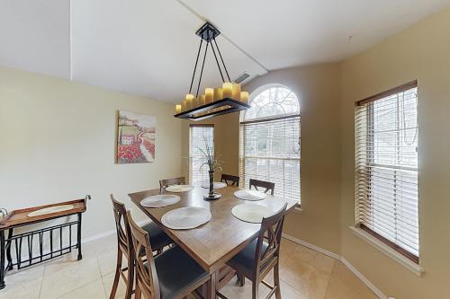 New Listing! Adventurer’s Getaway w/ Hot Tub home - image 6