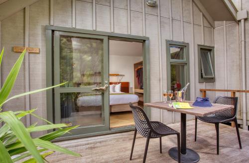 Balcony/terrace, Awaroa Lodge in Awaroa Bay