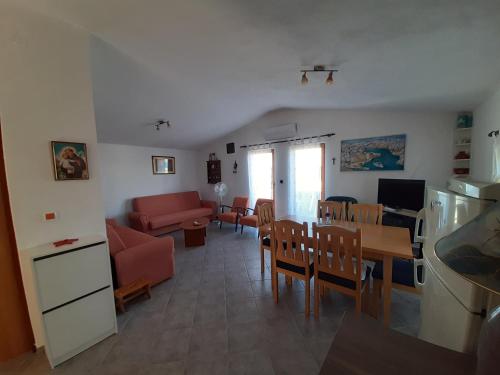  Apartments Mira in Tkon