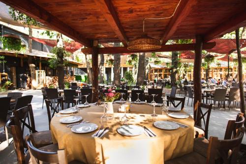 Étterem, FOREST M,Constanta in Valu lui Traian