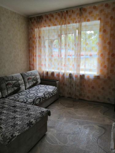 Уютная квартирка на 100 летии in Pervorechensky