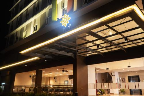 Lynn Hotel Serang, Serang