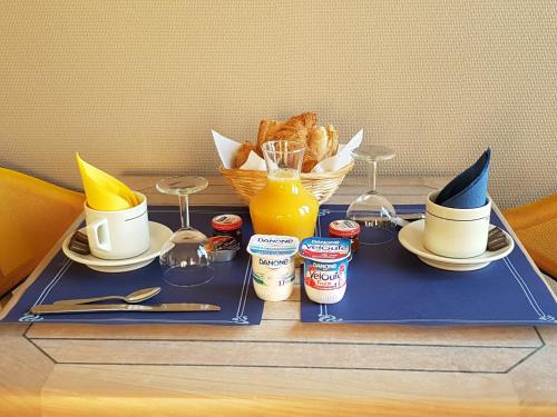 Crystal Hotel in โรย็อง